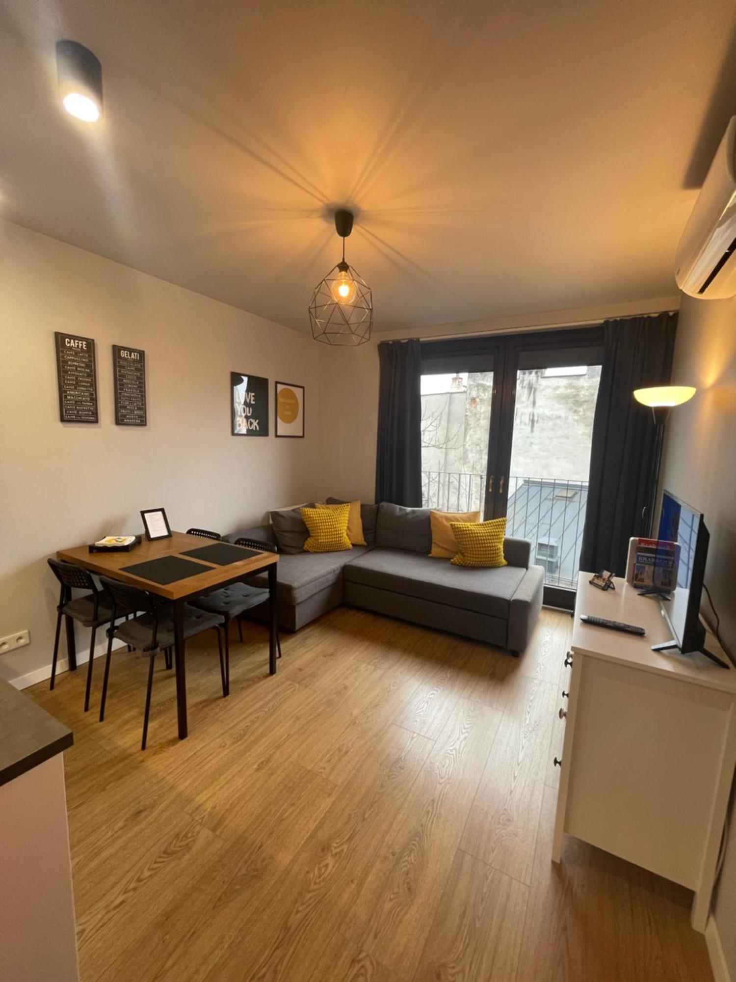 Sunflower Apartment Old Town Krakau Buitenkant foto